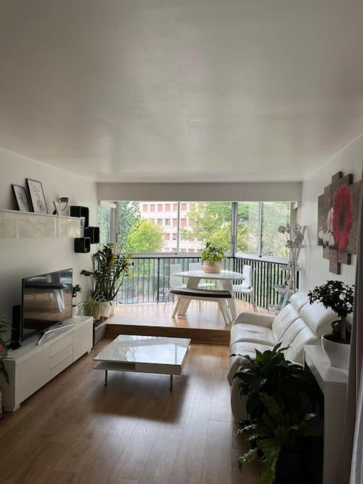 Appartement 55 M2 Le Chesnay Le Chesnay  Exterior photo